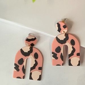 Pink Animal Print Arch Shaped Acetate Earring